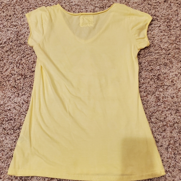 H&M Women's V-neck Graphic Tee Yellow Large - Picture 3 of 6
